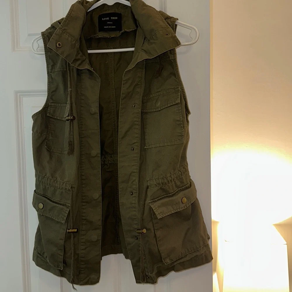 Love Tree Casual Vest - Picture 1 of 6